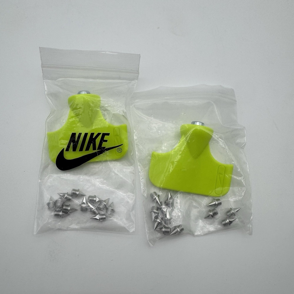 Nike‎ Track & Field Cleats Spikes & Wrench Tool Kit w/ 24 Silver Spikes
